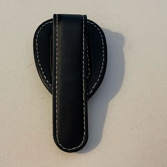 Subaru Logo Sunglass Holder for Car Black PU Leather NWT - Picture 6 of 8